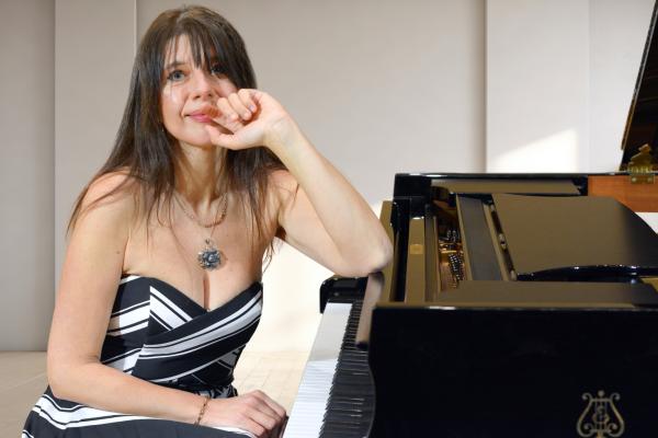 Anna Kravtchenko Piano Solo